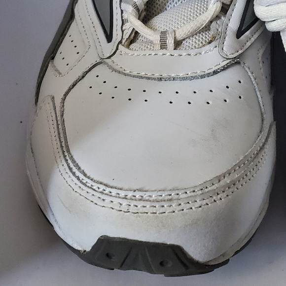 Reebok men's white w/grey stripe shoe 12 - Picture 11 of 13